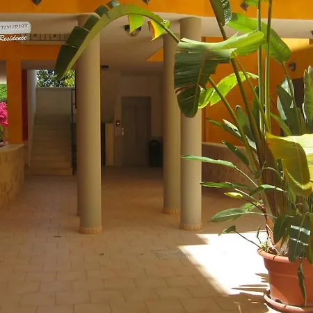 Marina Di Carlino Tourist Lejlighedshotel