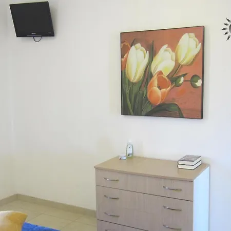 Lejlighedshotel Marina Di Carlino Tourist 3*