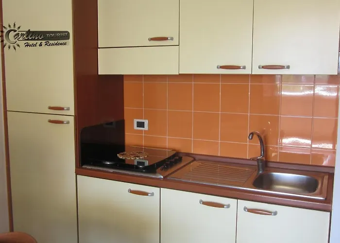 Marina Aparthotel 3*